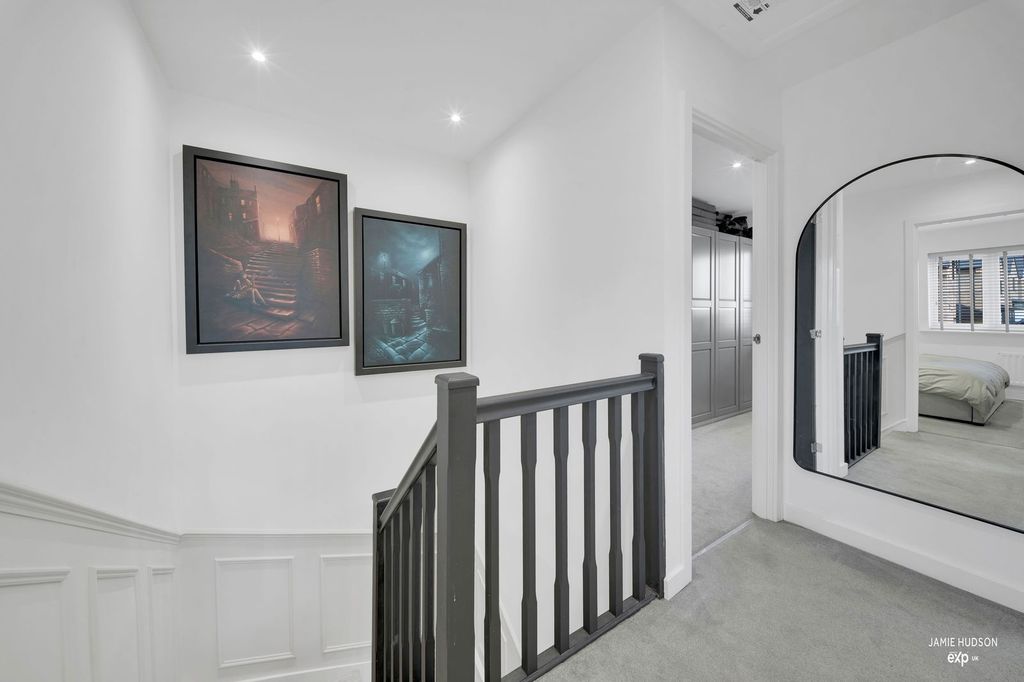 Property photo 3 of 26