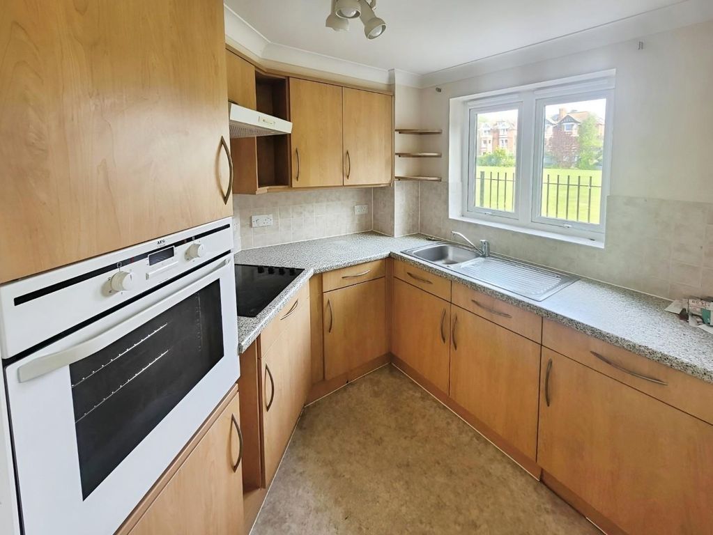 Property photo 3 of 6 Garden House Court - Kitchen.Jpg