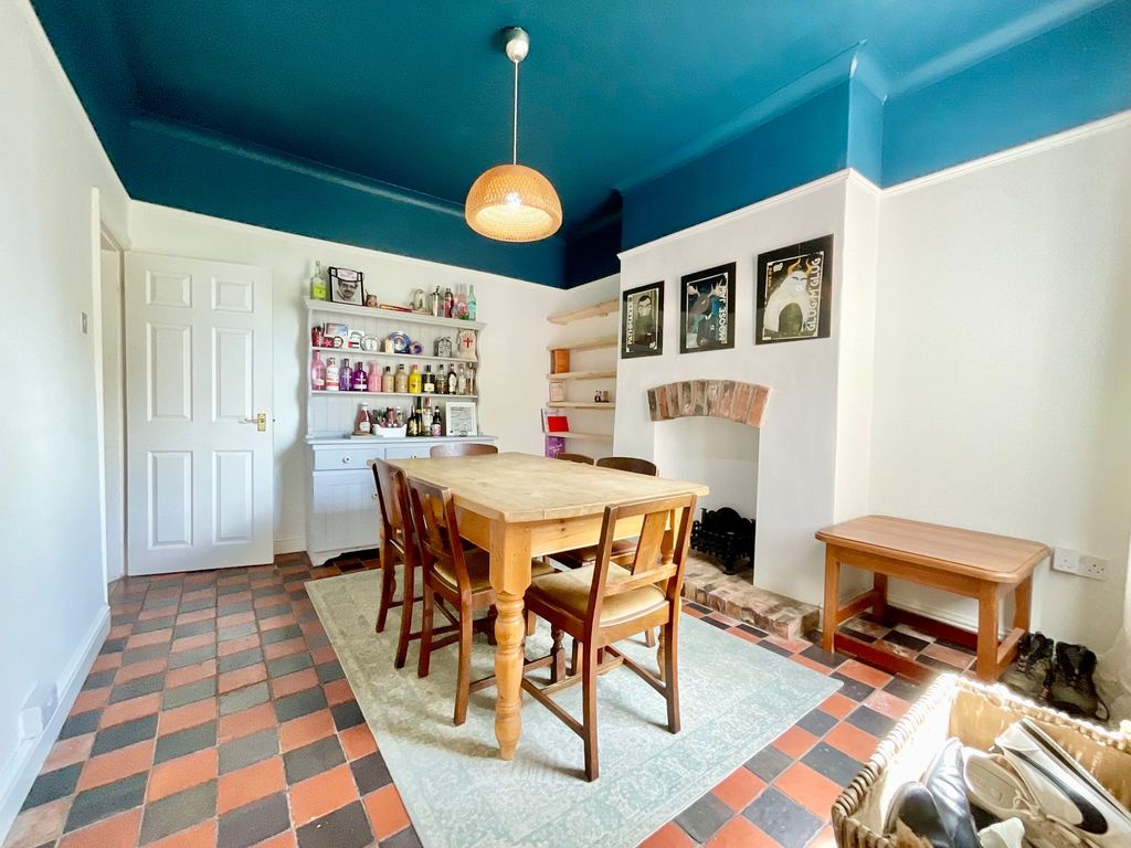 Property photo 3 of 14
