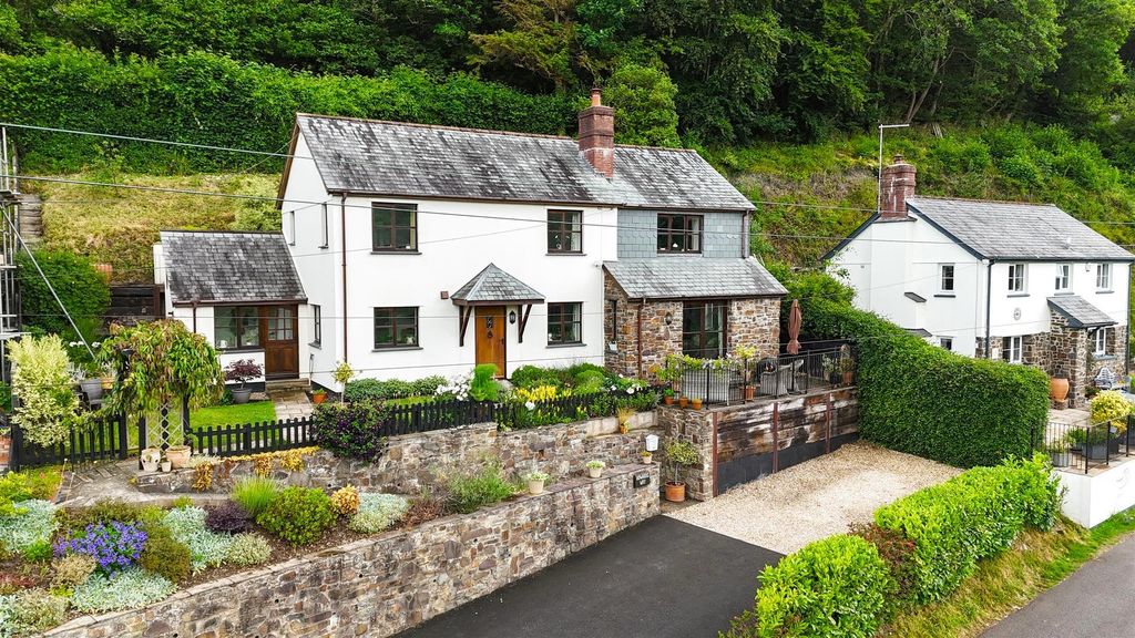 Property photo 1 of 21 Howards Way 1.Jpg