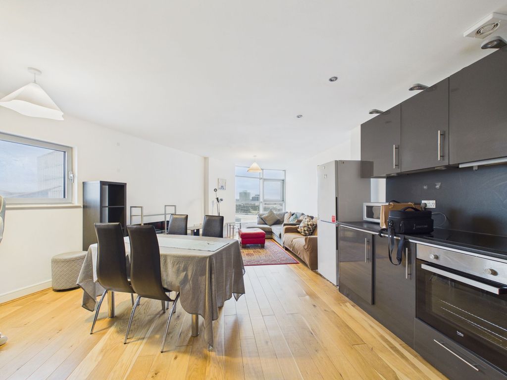 Property photo 2 of 12