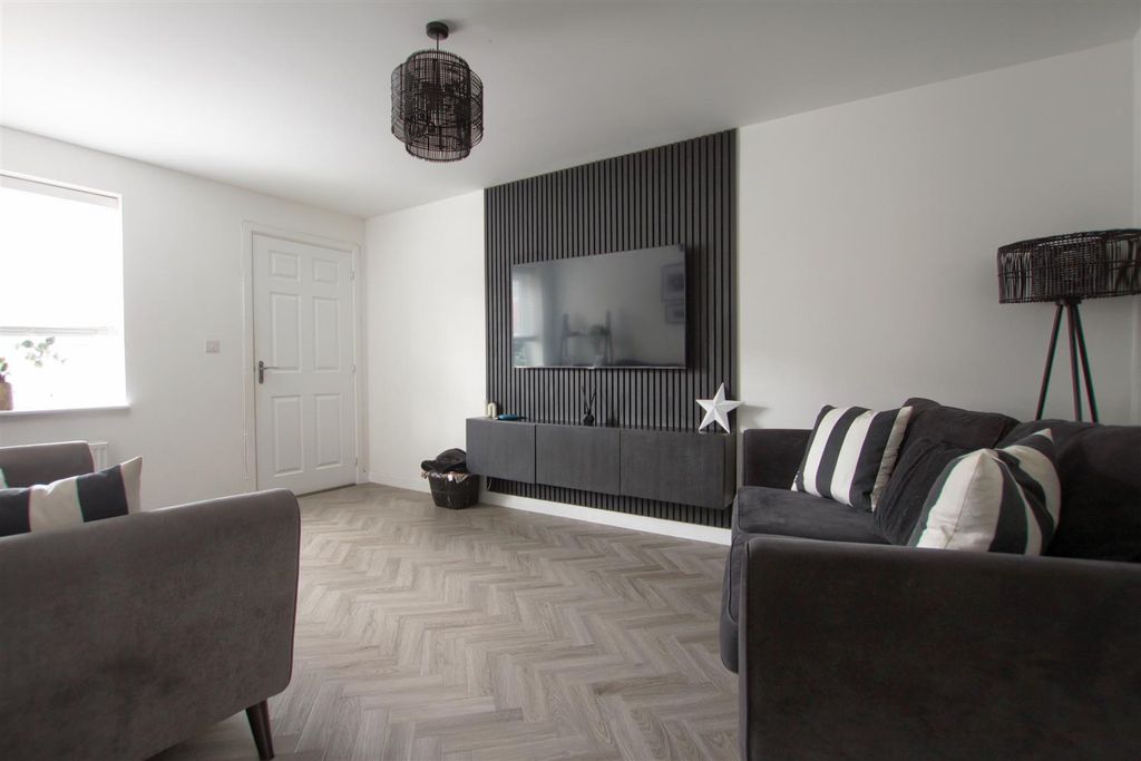 Property photo 2 of 13 Vb2.Jpg