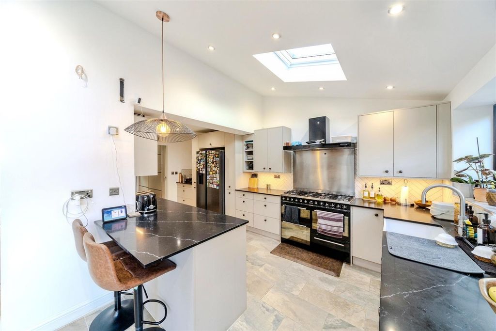 Property photo 1 of 12 Kitchen