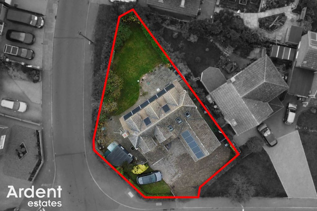 Property photo 2 of 30