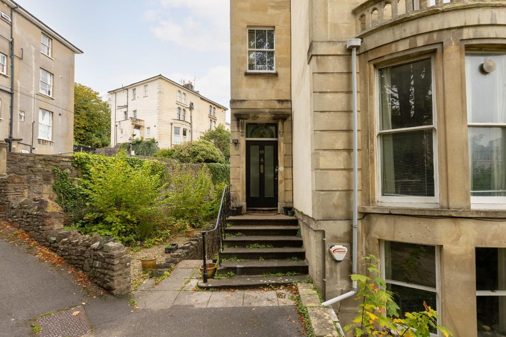 Property photo 2 of 19 Bf, 65 Cotham Brow, Bs6-24.Jpg