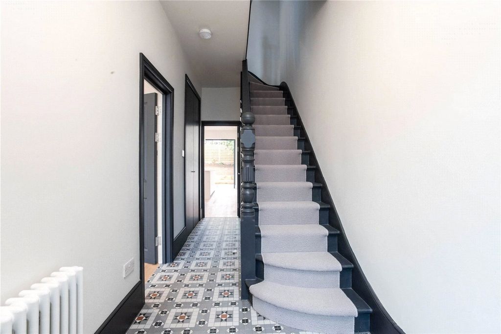 Property photo 3 of 19 Picture No. 26