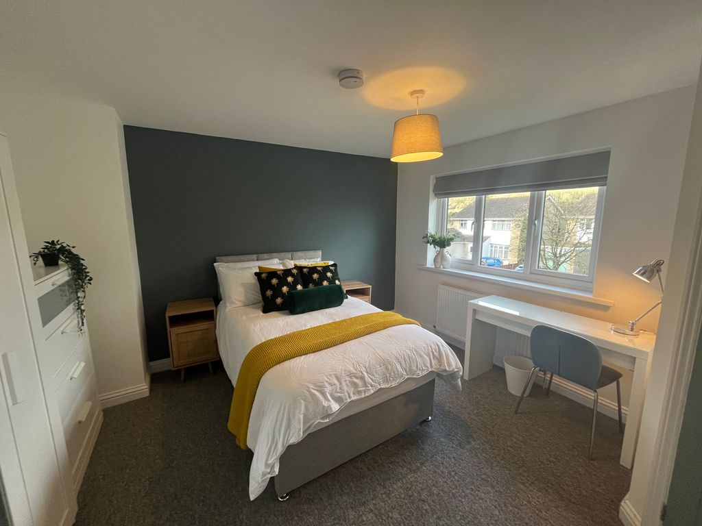 Property photo 1 of 6 A Beautifully Designed Double Bedroom Featuring A ...