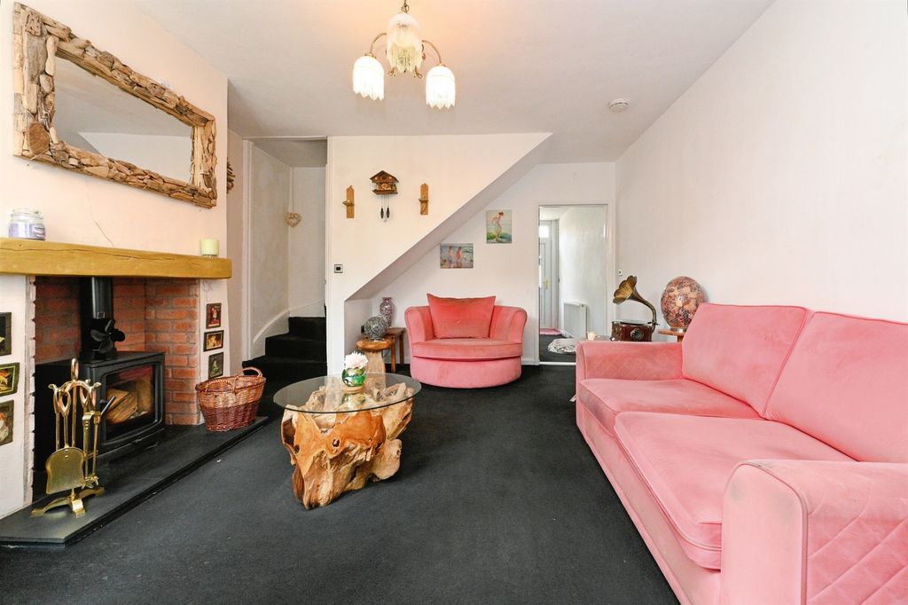 Property photo 3 of 17