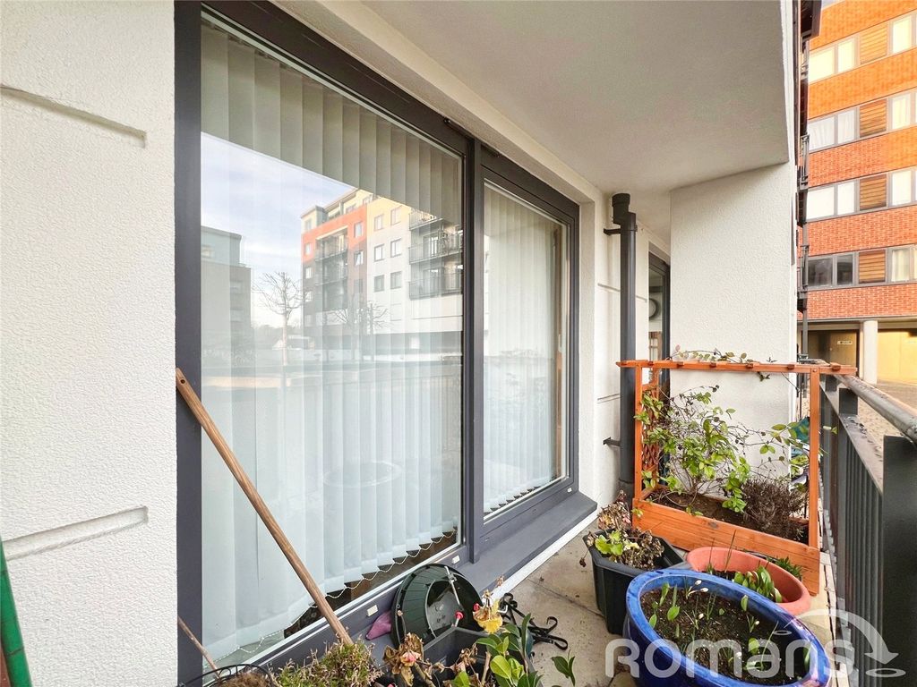 Property photo 2 of 7 Picture No. 01