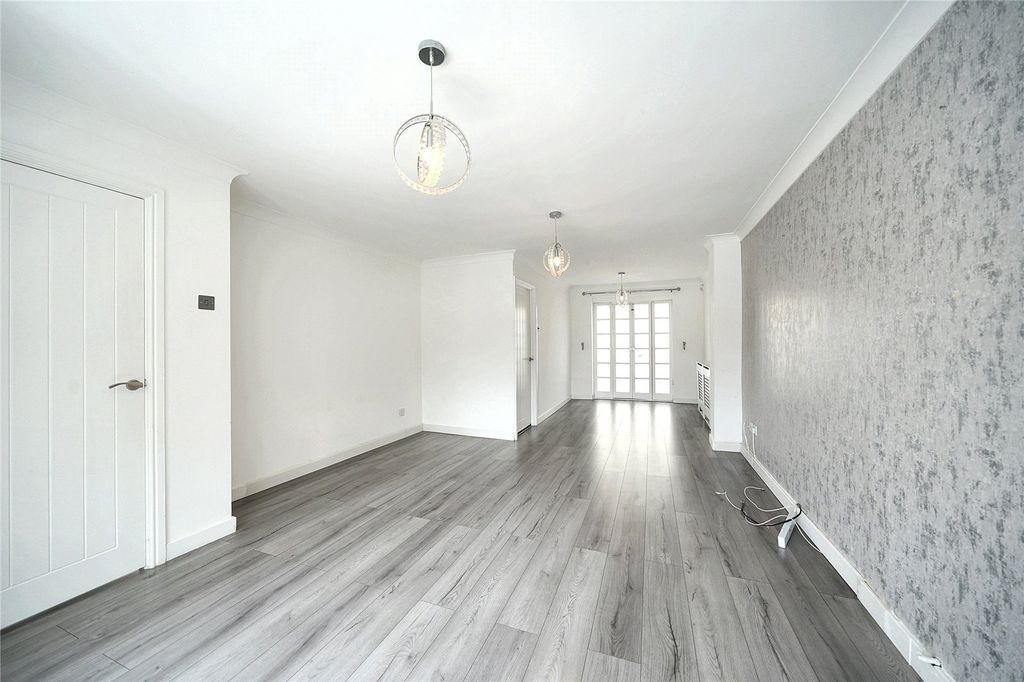 Property photo 3 of 31 Picture No. 35