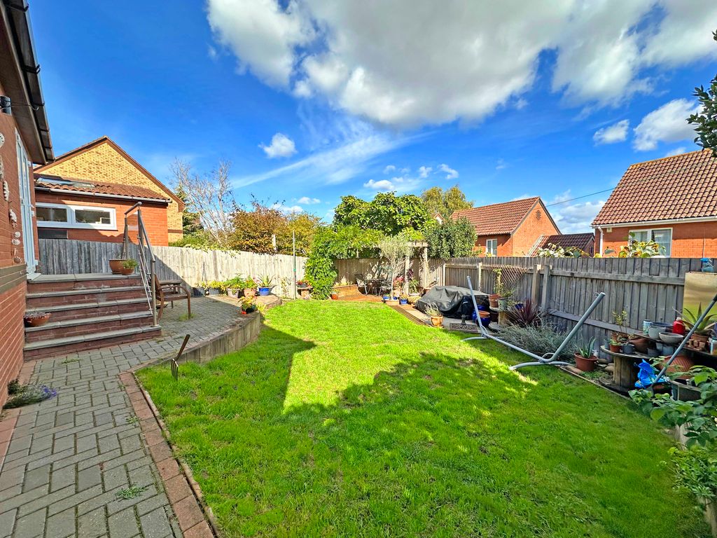 Property photo 2 of 23