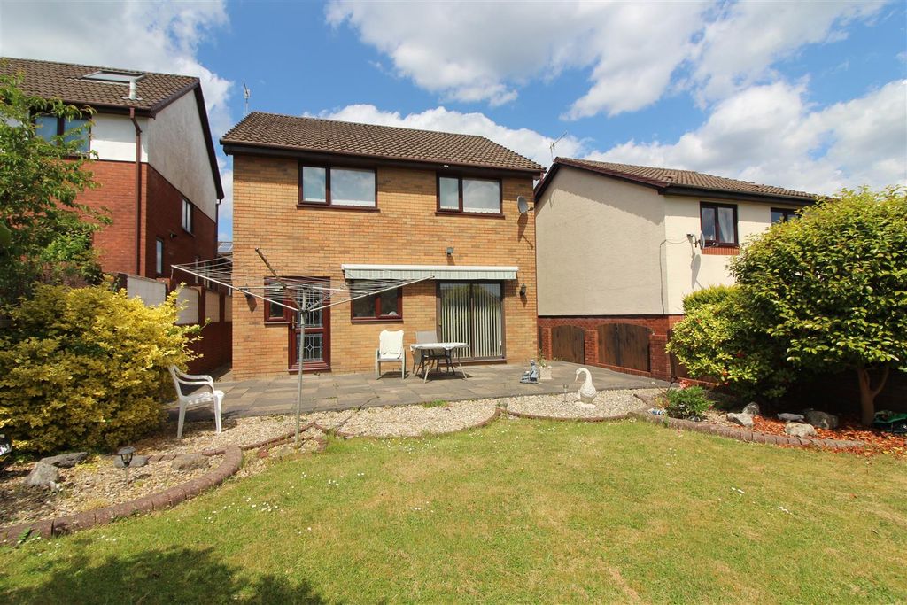 Property photo 1 of 28 Rear Garden