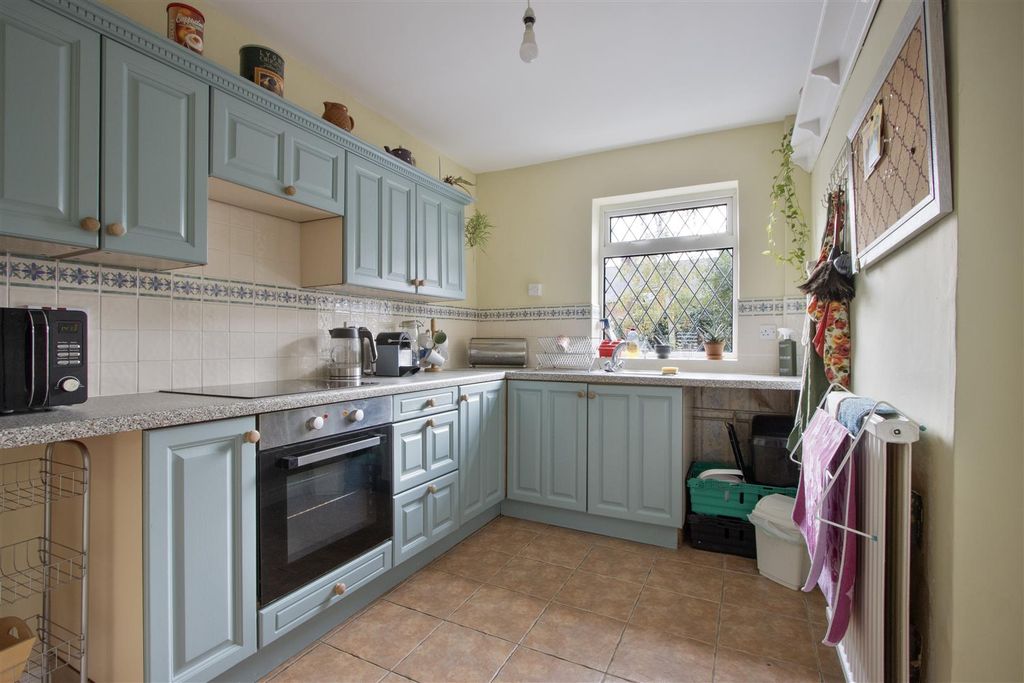 Property photo 2 of 15 Kitchen