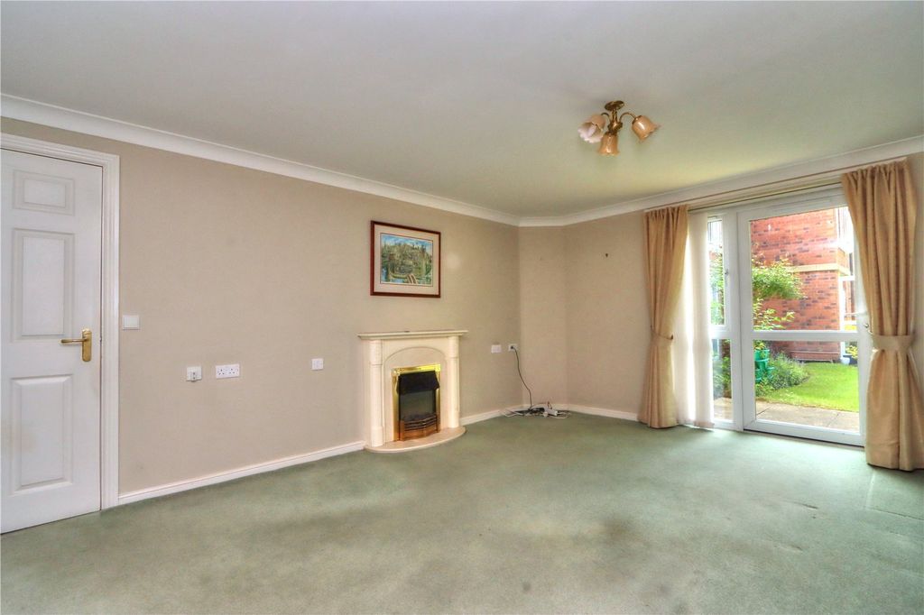 Property photo 3 of 10 Picture No. 12