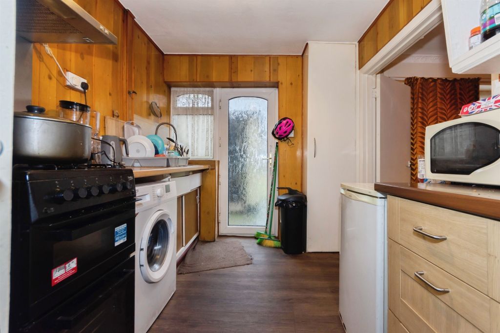 Property photo 3 of 18