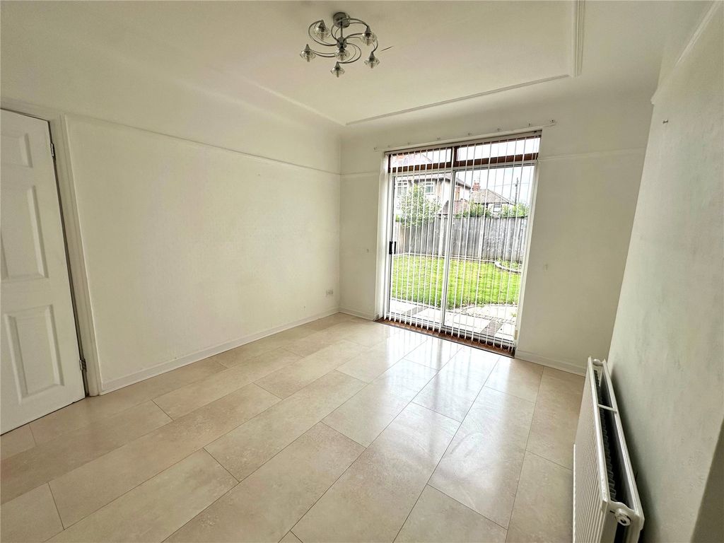 Property photo 3 of 12 Dining Room