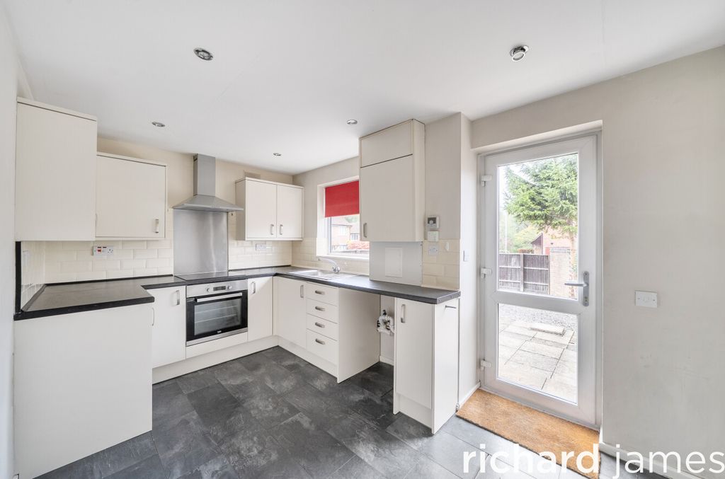 Property photo 3 of 12 315662d687Fe4F6597967cd1402Eae33