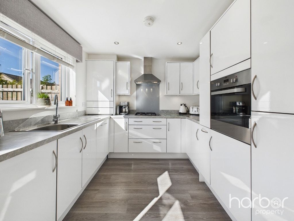 Property photo 2 of 23 4499732