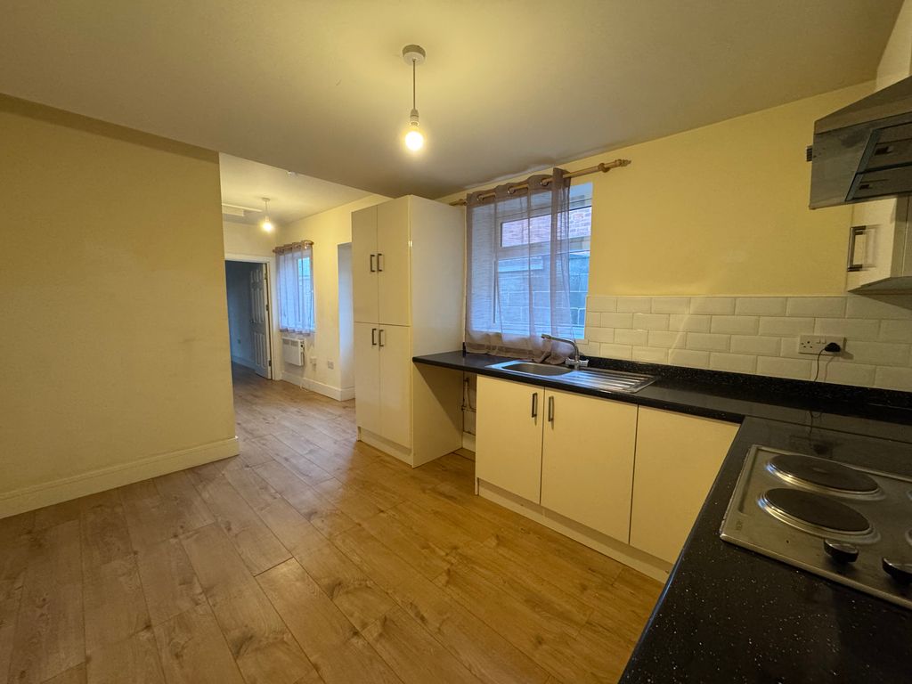 Property photo 3 of 7 Img_4607