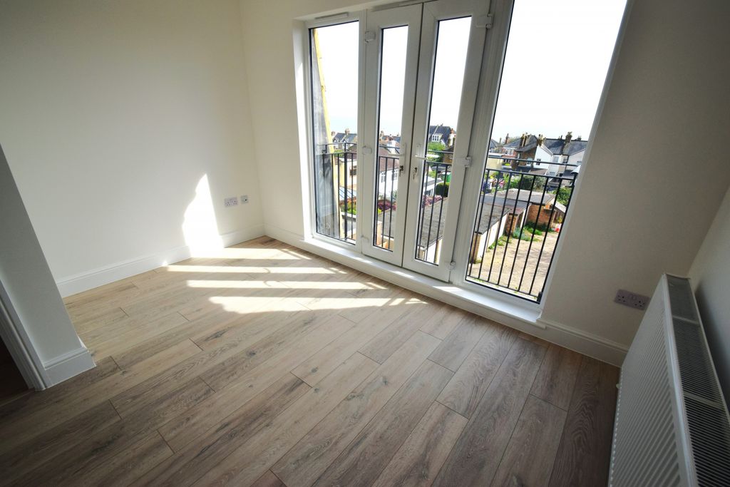 Property photo 3 of 11 Gallery