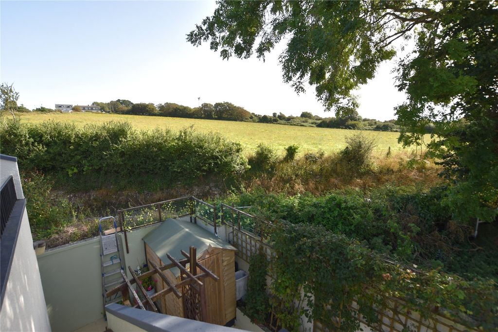 Property photo 3 of 21 Picture No. 17