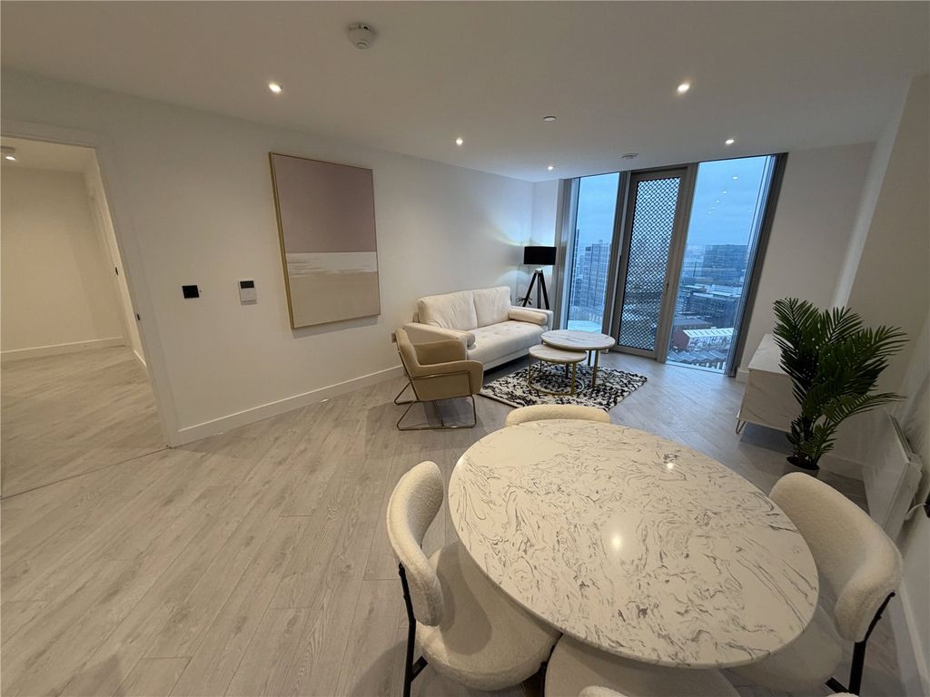 Property photo 2 of 29 Picture No. 06