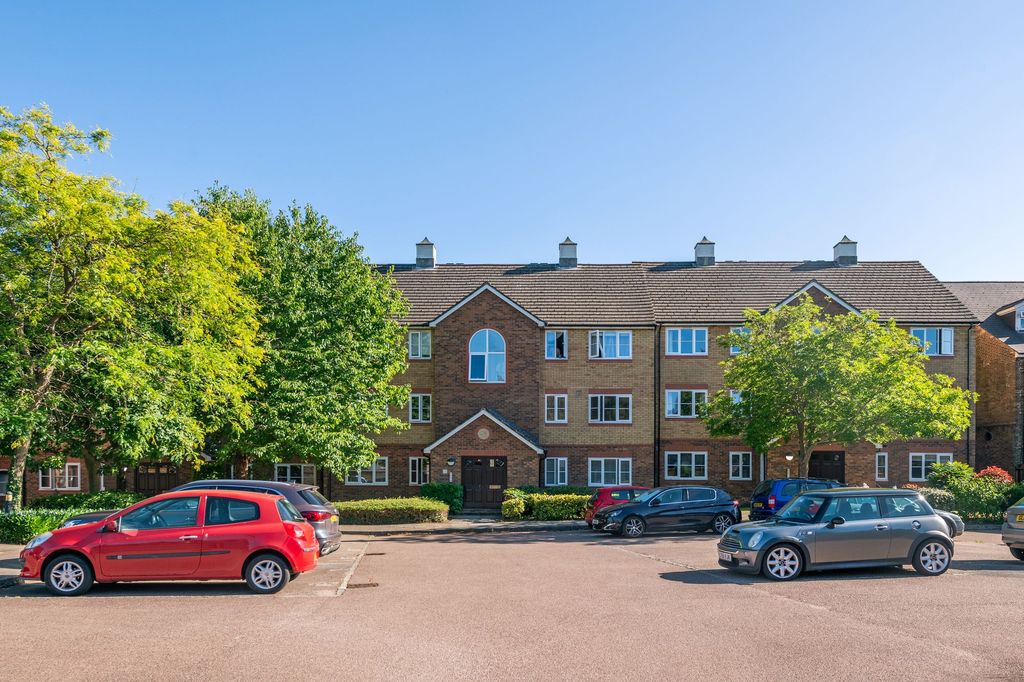 Property photo 1 of 8