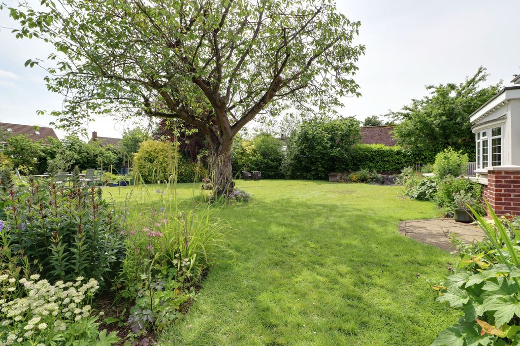 Additional image 32 of 5 bed detached house for saleWestcliff Gardens, Scunthorpe DN17
