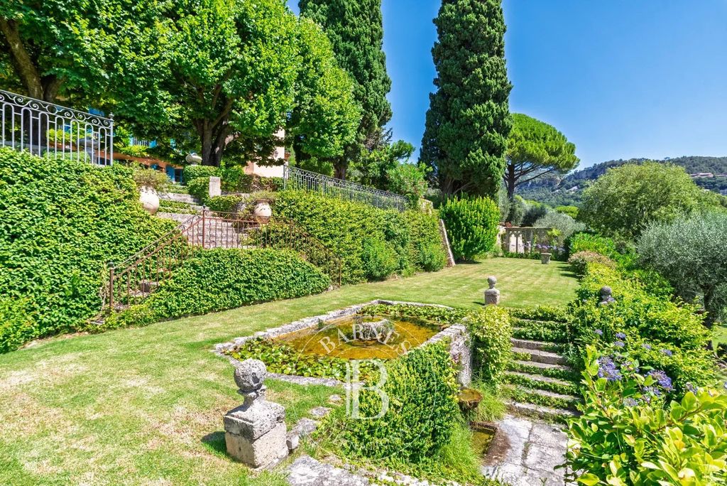 Property photo 2 of 32