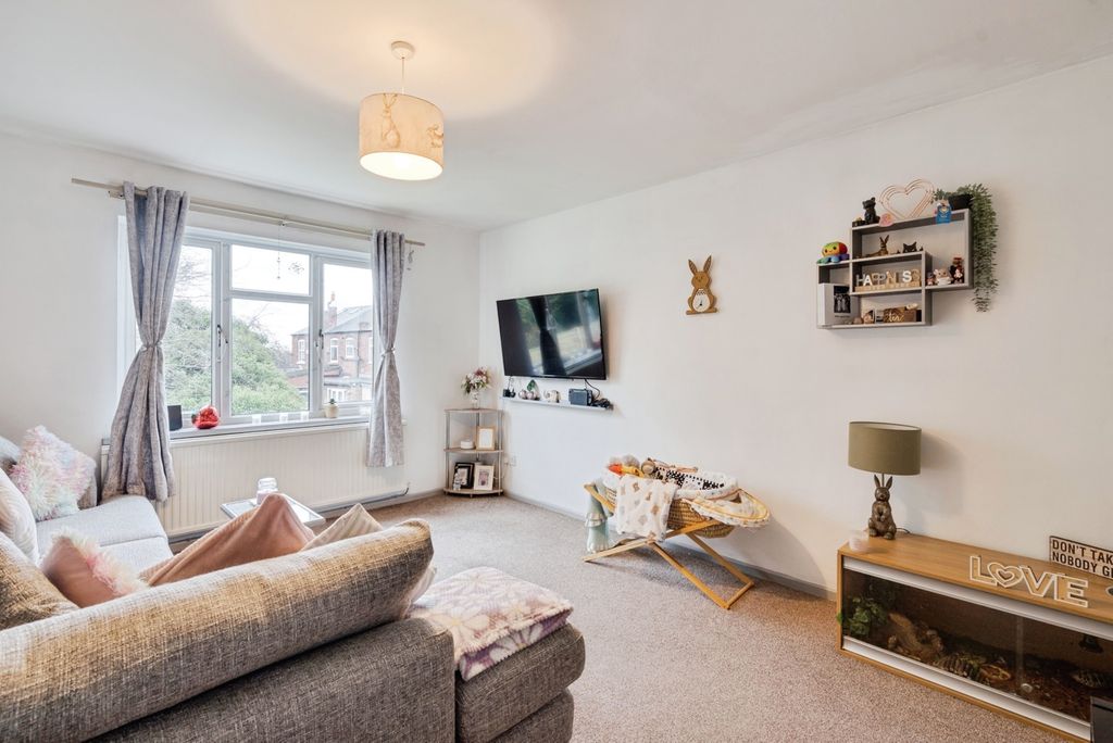 Property photo 3 of 14 Pbox-Img.Jpg