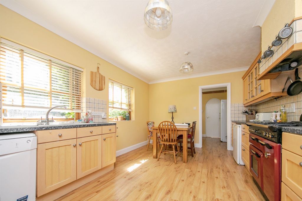 Property photo 3 of 25