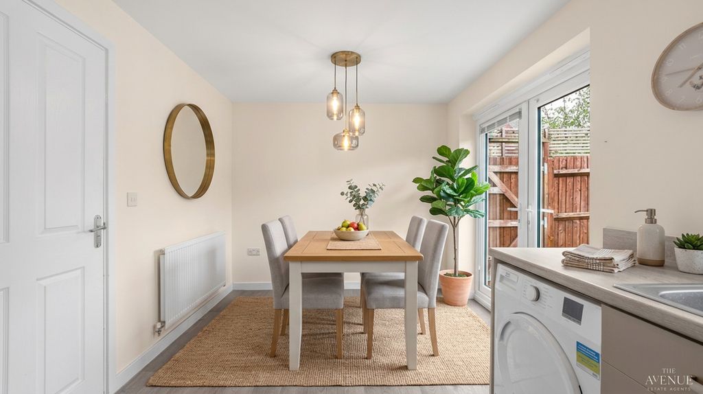 Property photo 2 of 15 5083845