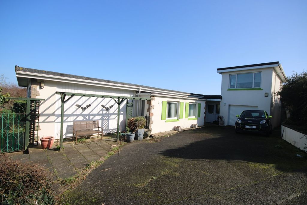 Property photo 1 of 35