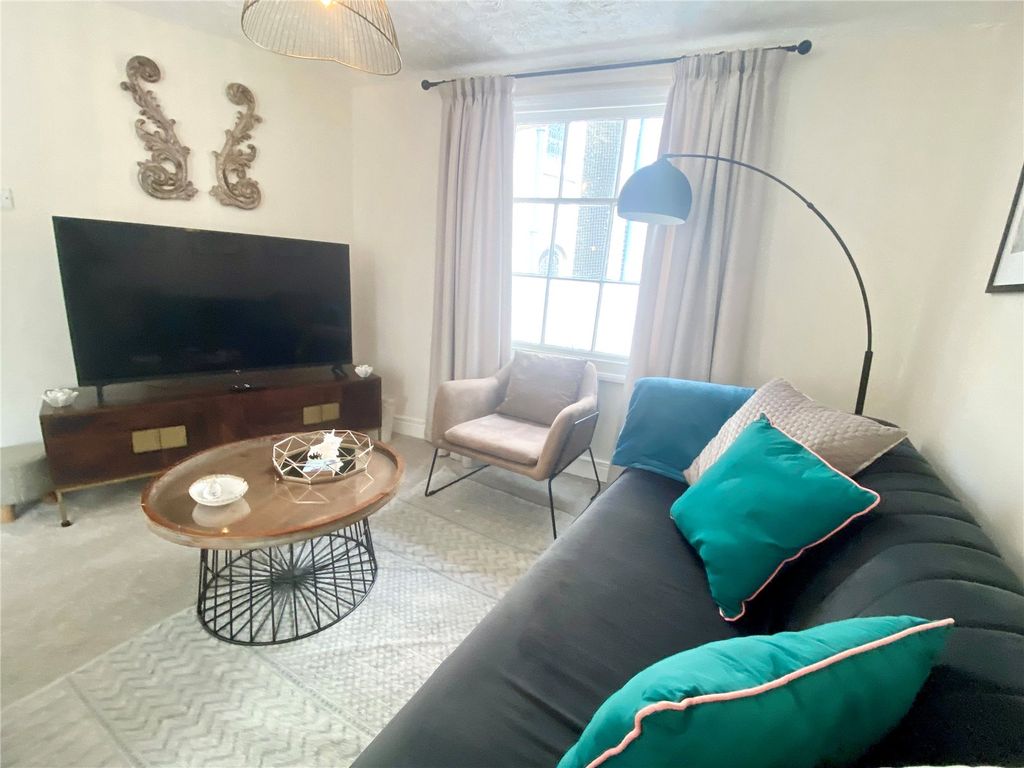 Property photo 2 of 13 Picture No. 14