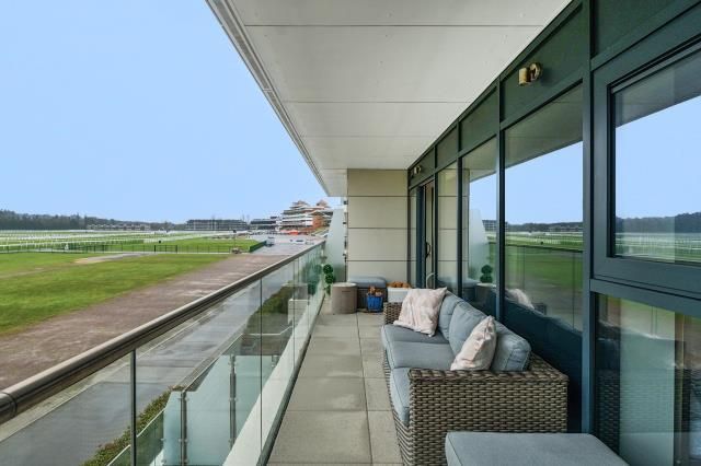 Property photo 2 of 19 Balcony