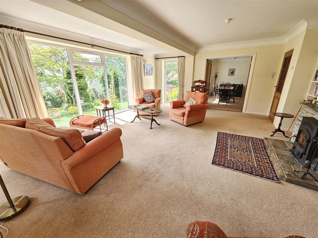 Property photo 2 of 29 Lounge And Dining Room.Jpg