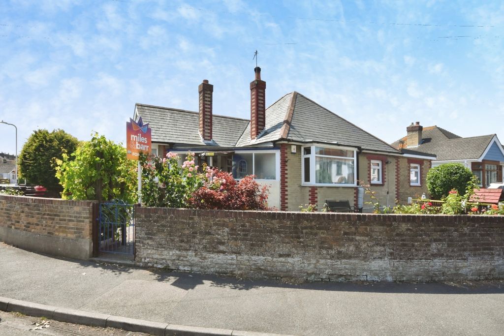 Property photo 1 of 18