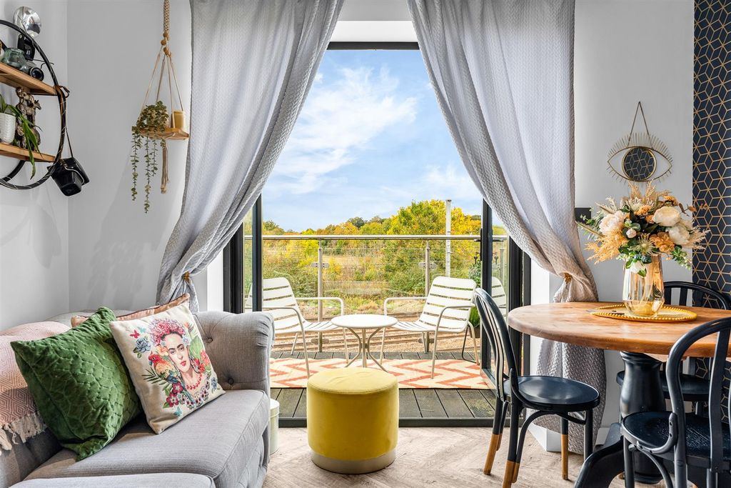 Property photo 2 of 14 Internal-11.Jpg