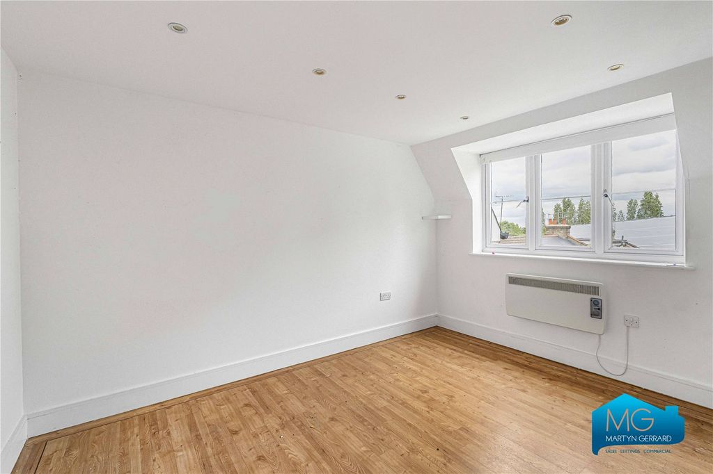 Property photo 2 of 8 Picture No. 43