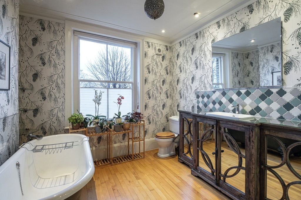 Additional image 5 of 5 bed terraced house for saleEllington Street, Islington N7