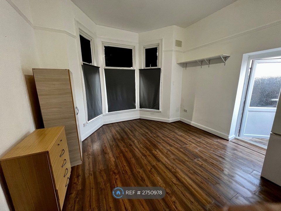 Property photo 1 of 35