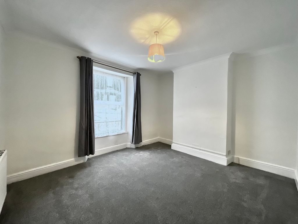 Property photo 3 of 11 Annex