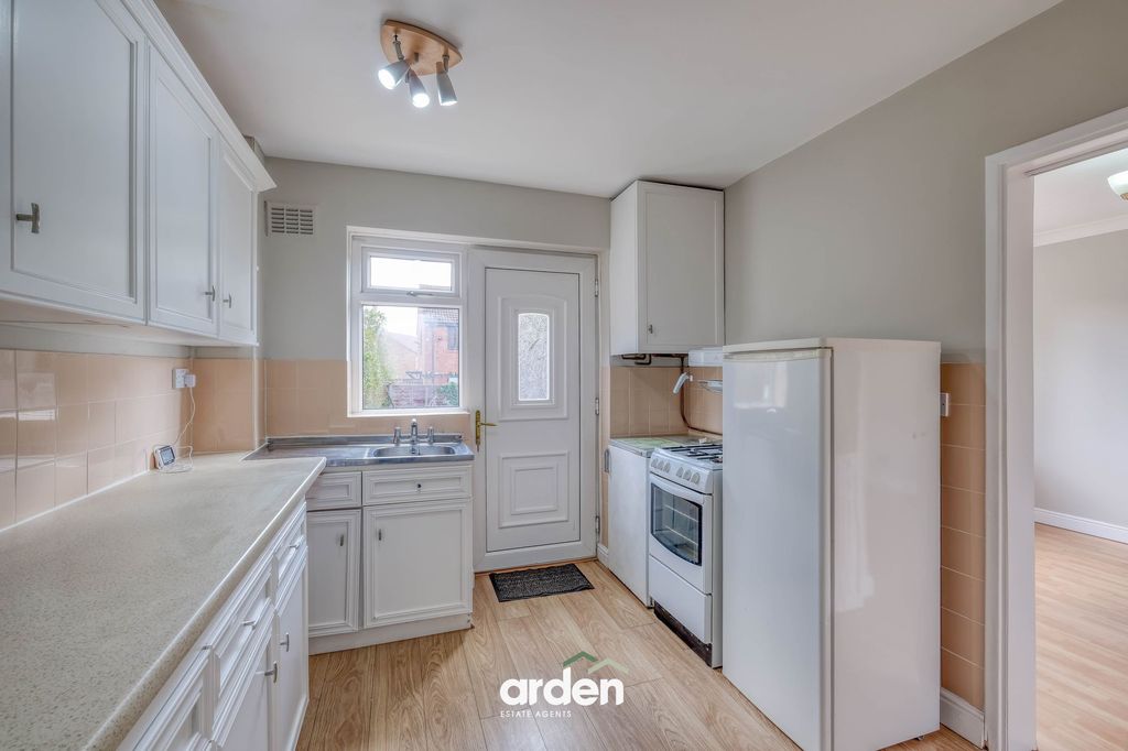 Property photo 3 of 12