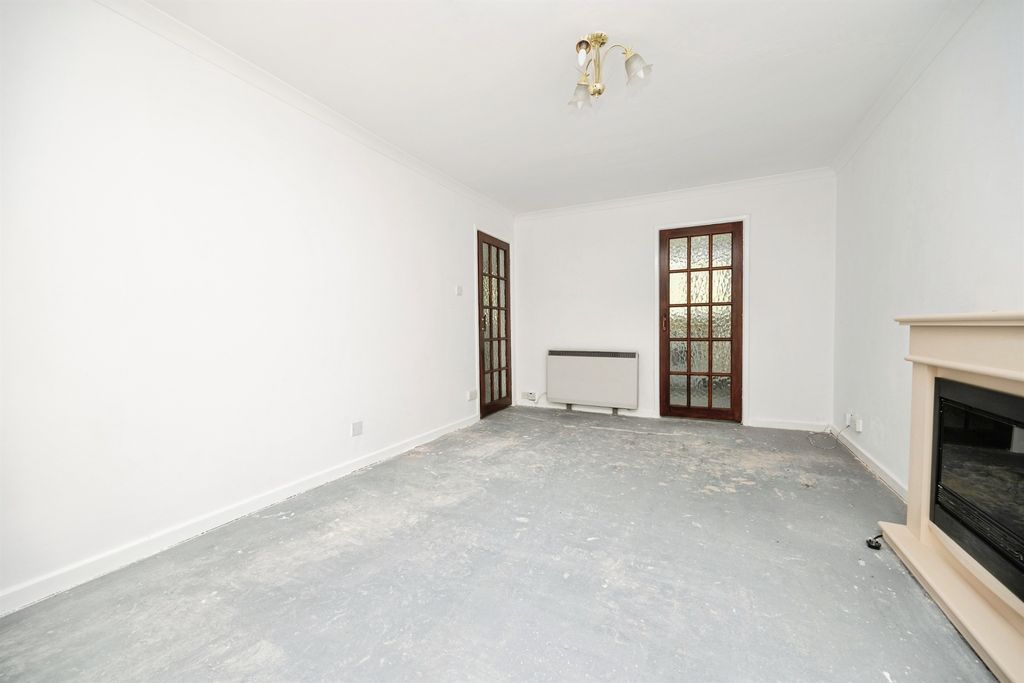 Property photo 3 of 14