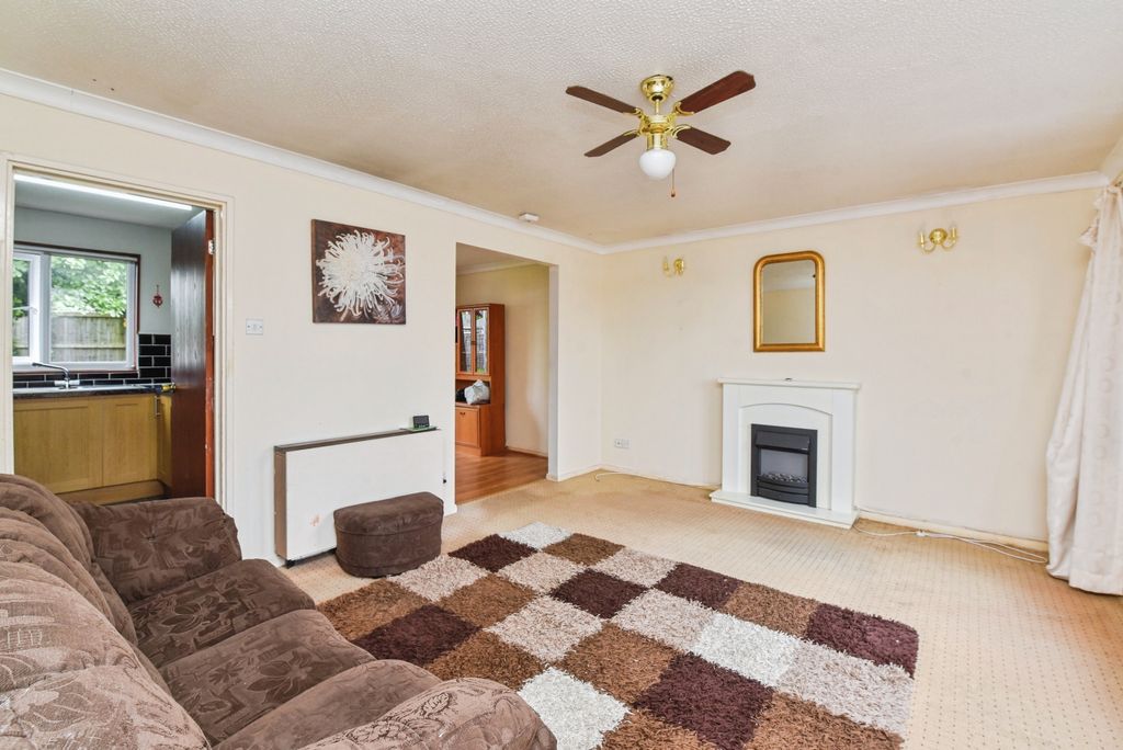 Property photo 3 of 19