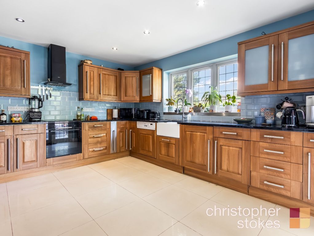 Property photo 2 of 25 4420664