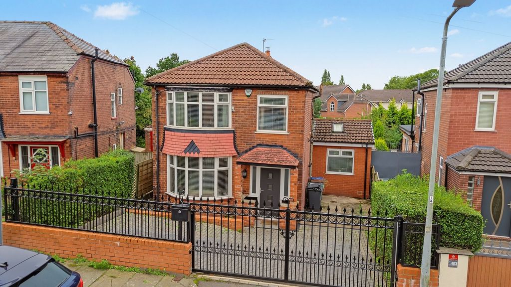 Property photo 3 of 34