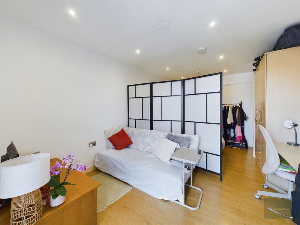 Property photo 2 of 7 Living Area Pic 1.Jp