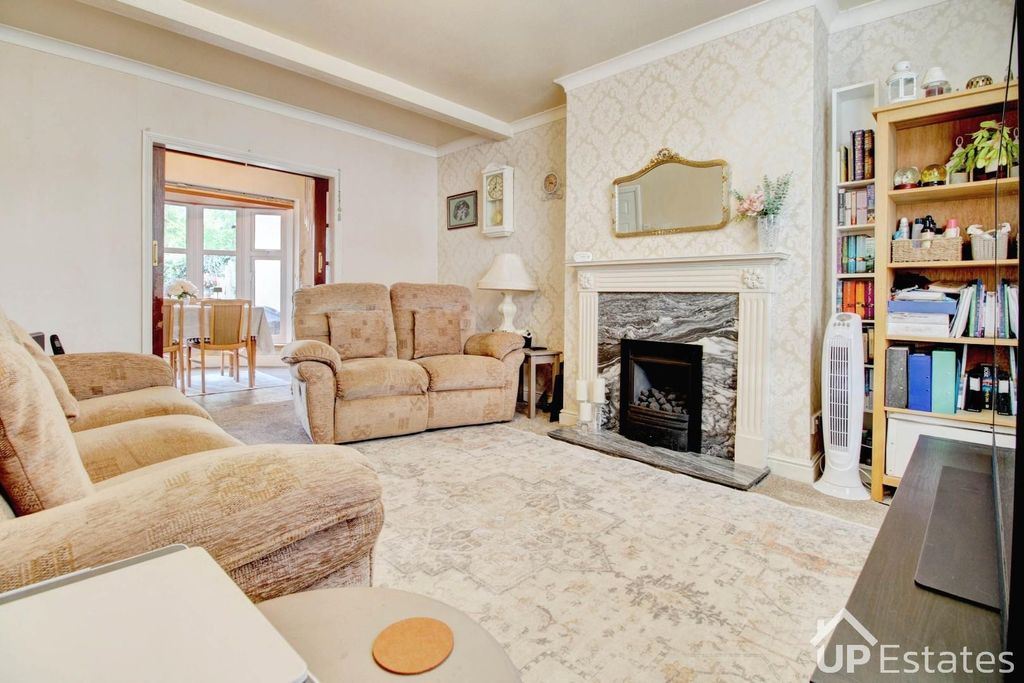Property photo 3 of 22