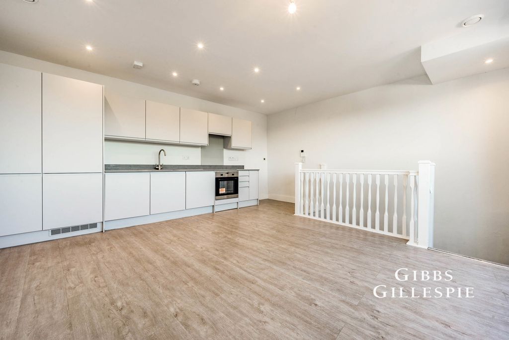 Property photo 1 of 11 Photo